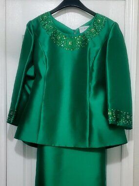 Lily and Taylor Emerald Green Rhinestone Skirt Set
